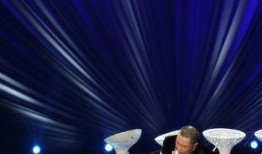 欢乐喜剧人最新爆料,喜剧界风云再起，笑星阵容大揭秘！